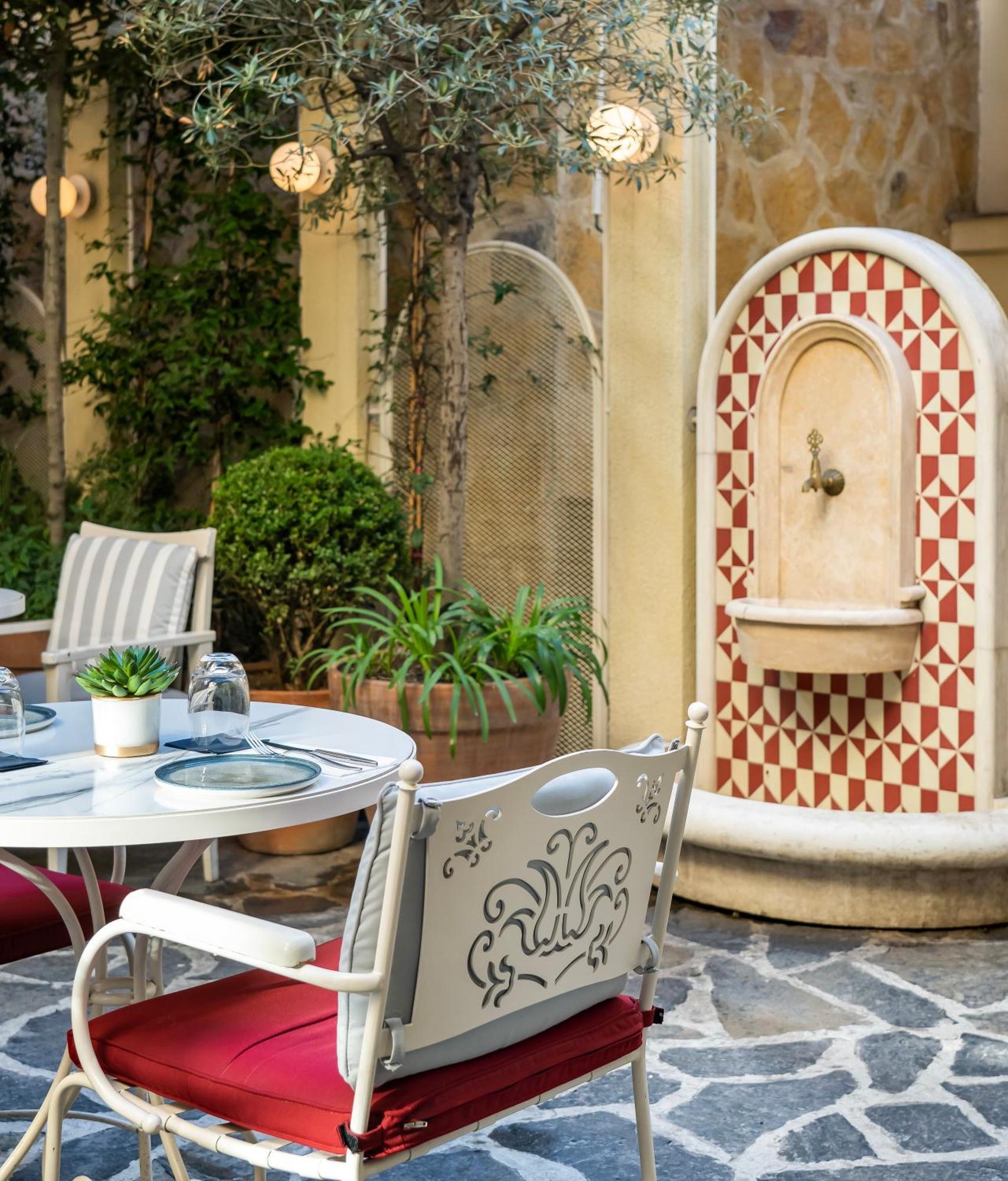 Ecole St. Pierre Hotel Istanbul Exterior photo