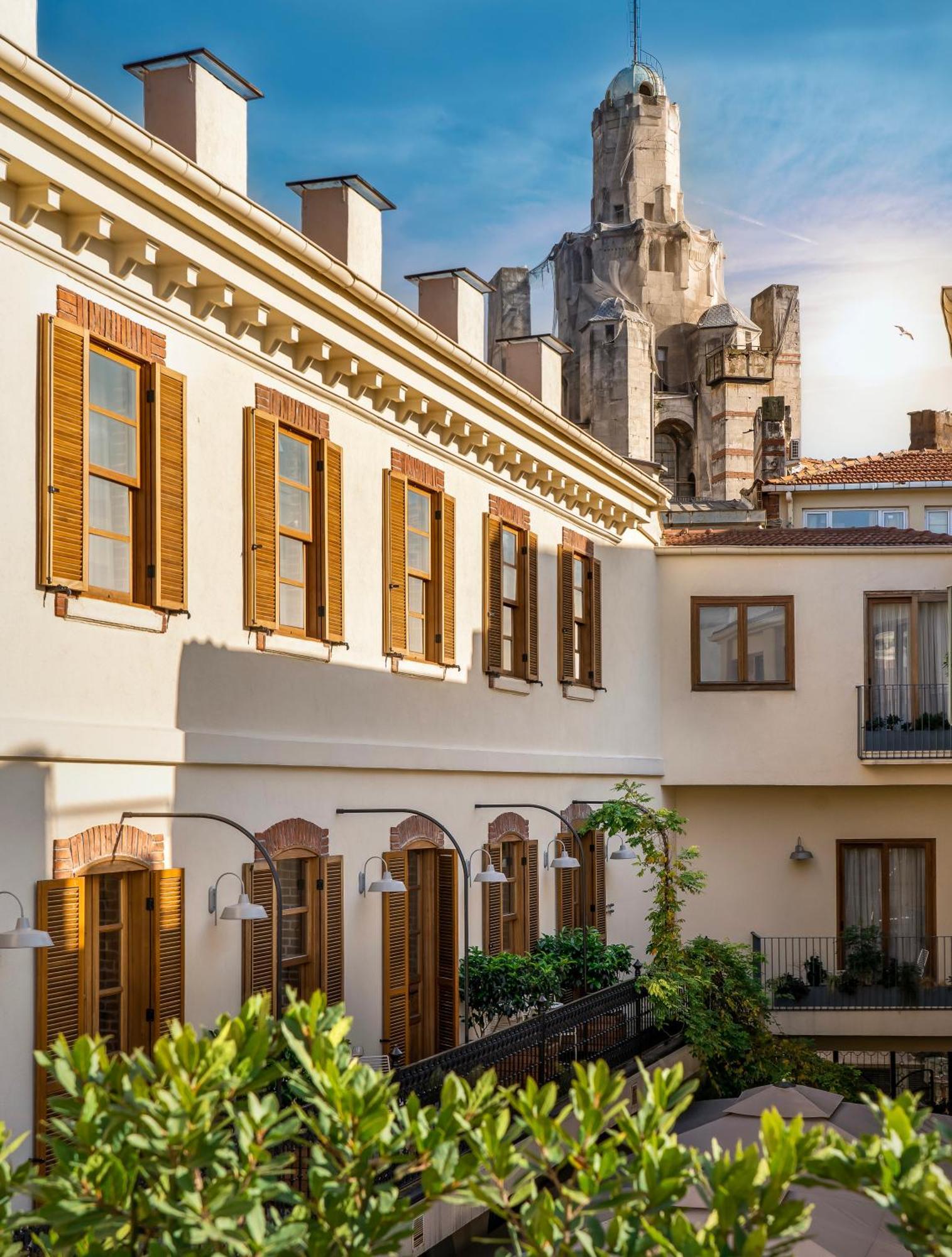 Ecole St. Pierre Hotel Istanbul Exterior photo