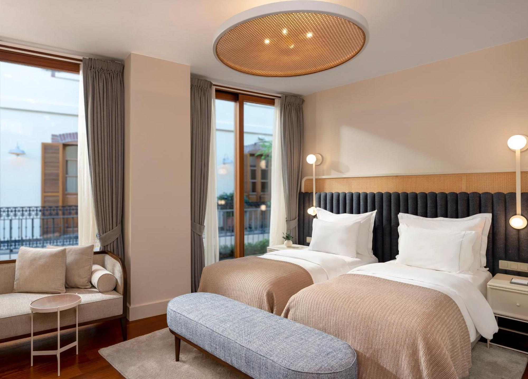 Ecole St. Pierre Hotel Istanbul Exterior photo
