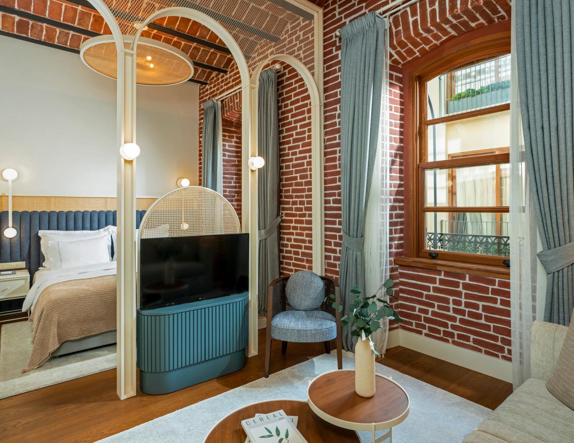 Ecole St. Pierre Hotel Istanbul Exterior photo