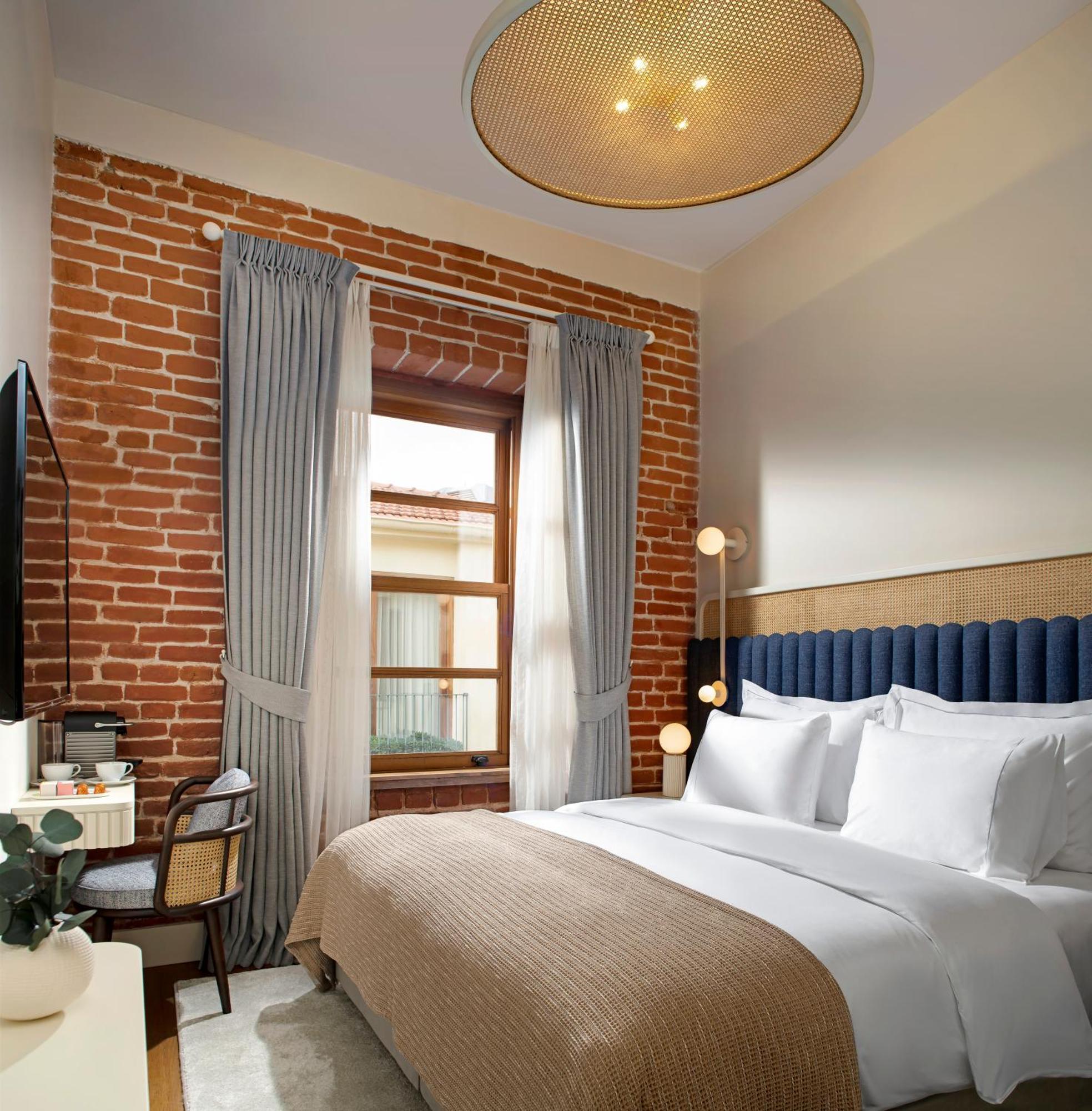 Ecole St. Pierre Hotel Istanbul Exterior photo
